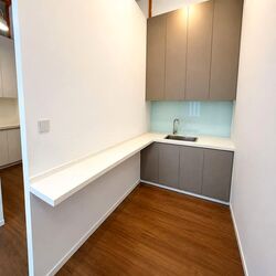 Robinson Square (D1), Office #568209321